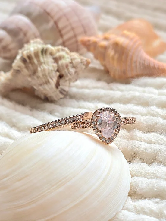 💎NEW💎 ROSE GOLD SIMULATED DIAMOND HALO RING SET - Picture 4 of 11